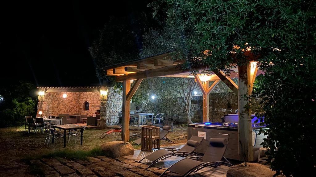 Entre Mer & Maquis, L'Ame De La Corse En Gites De Charme Avec Jacuzzi, Proche Ajaccio Peri Exterior foto