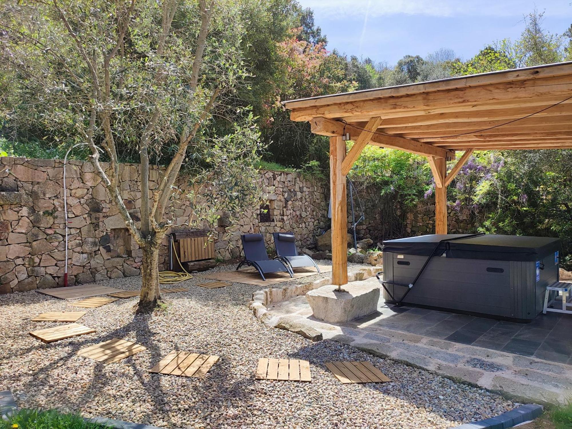 Entre Mer & Maquis, L'Ame De La Corse En Gites De Charme Avec Jacuzzi, Proche Ajaccio Peri Exterior foto